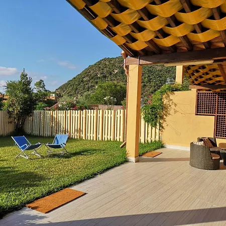 Holiday home Calapira