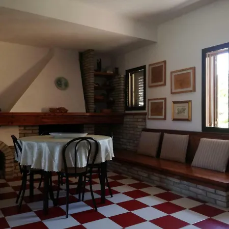 Holiday home Calapira